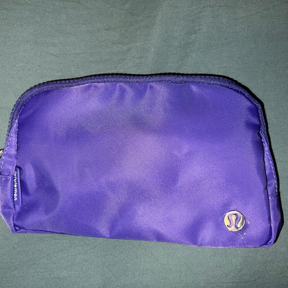 Women’s NWT Lululemon everywhere belt bag
